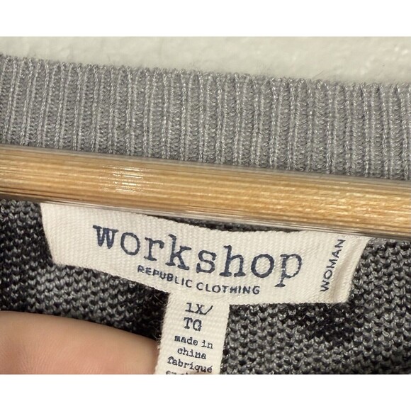 Workshop Republic Gray Leopard Sweater Womens 1X Viscose Soft Animal Print Top - Picture 3 of 7